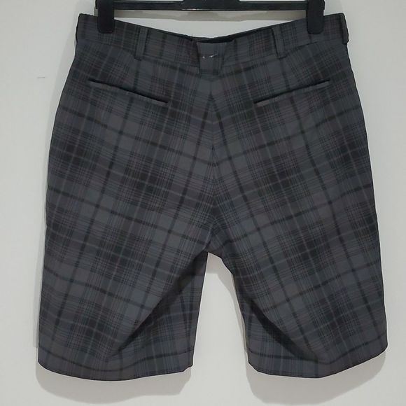NIKE golf black and grey 34" waist Dri-fit shorts - Picture 3 of 7